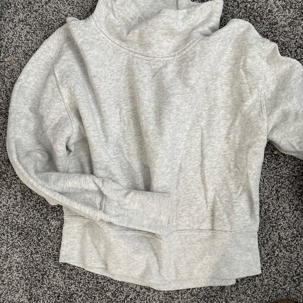 Abercrombie & Fitch Light Gray Turtleneck Sweater - Picture 2 of 2